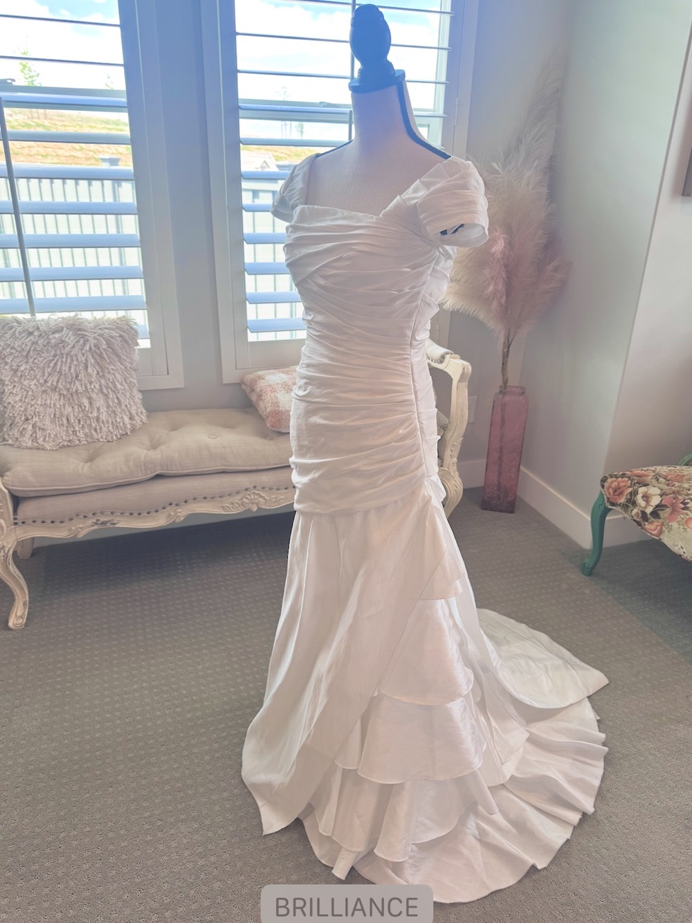 Demetrios Wedding Dress Size 6 Ruched Mermaid Bridal Gown